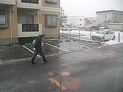 べちゃべちゃ雪でたいへん。