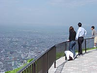 あんまり乗り出すと危ないよ〜。