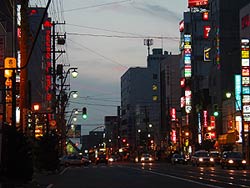 本町の夕暮れも、なかなか。。