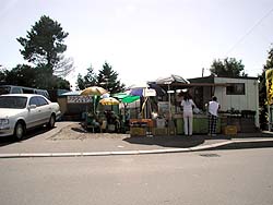 街道沿いの直売所