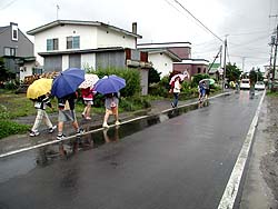 雨降り…、気ぃーつけて。