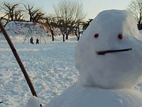 ニッコリ雪だるまクン。