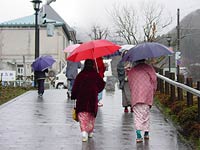 雨の中。。。