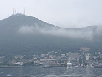 西部地区の対岸から