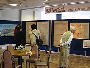 港まちの記憶、展示中〜。