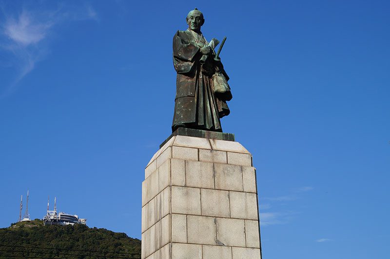 高田屋嘉兵衛の像