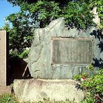 亀井勝一郎生誕の地碑