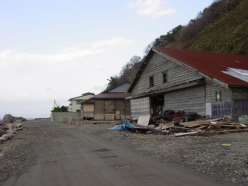 穴澗海水浴場付近の倉庫