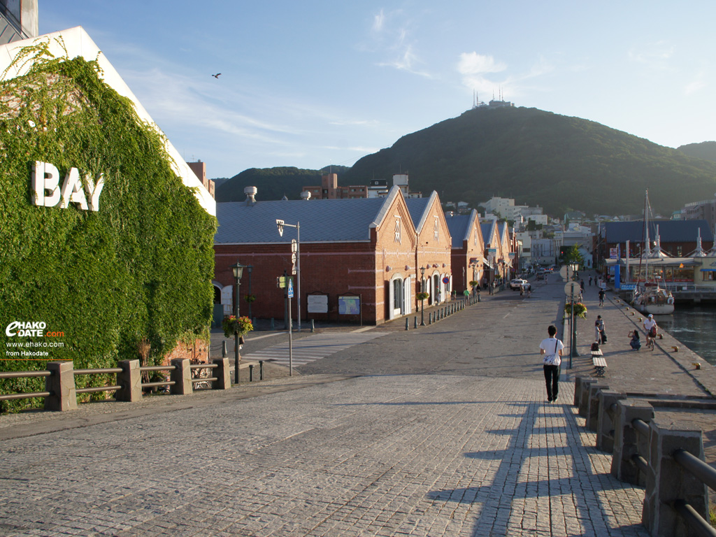 夏の夕方 ベイエリア 函館フォト散歩壁紙 函館市 道南地域ポータル E Hakodate